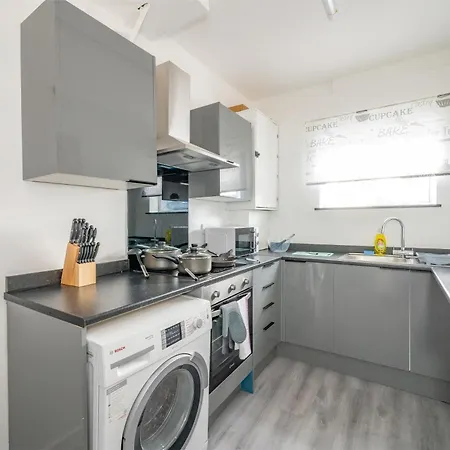 Homestay *rc246*for Your Relaxed & Cosy + Free Parking Leeds (West Yorkshire)